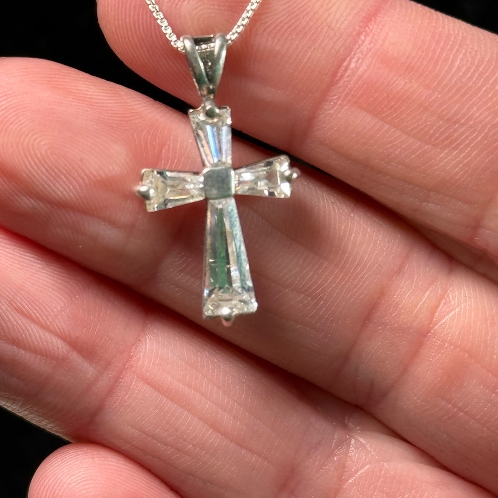 .925 Silver Cross Crystal Pendant‎ Necklace
